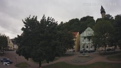 Náměstí, Hrad a Trůba