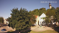 Náměstí, Hrad a Trůba