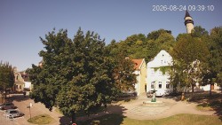 Náměstí, Hrad a Trůba