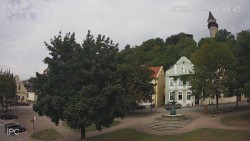 Náměstí, Hrad a Trůba