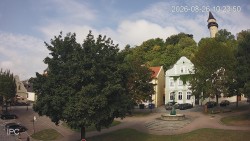 Náměstí, Hrad a Trůba