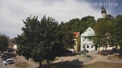 Náměstí, Hrad a Trůba