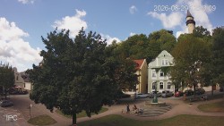 Náměstí, Hrad a Trůba