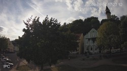 Náměstí, Hrad a Trůba