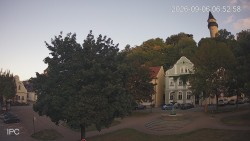 Náměstí, Hrad a Trůba
