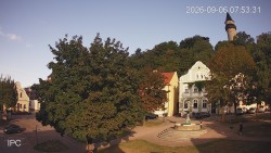 Náměstí, Hrad a Trůba