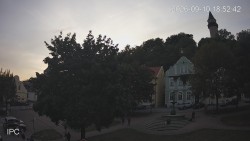 Náměstí, Hrad a Trůba