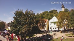 Náměstí, Hrad a Trůba