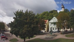 Náměstí, Hrad a Trůba