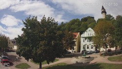 Náměstí, Hrad a Trůba