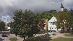 Náměstí, Hrad a Trůba