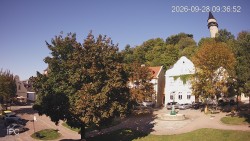Náměstí, Hrad a Trůba