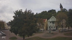 Náměstí, Hrad a Trůba