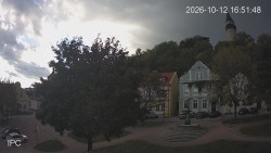 Náměstí, Hrad a Trůba