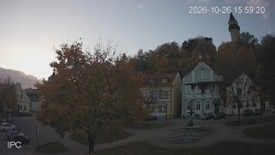Náměstí, Hrad a Trůba