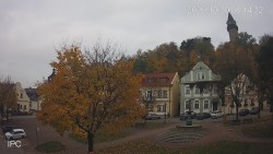 Náměstí, Hrad a Trůba