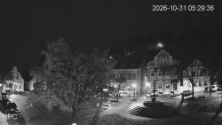 Náměstí, Hrad a Trůba