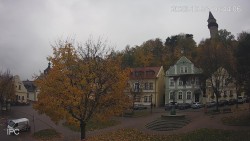 Náměstí, Hrad a Trůba