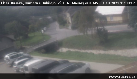 Ski Areál Rusava - Kamera u Jubilejní ZŠ T. G. Masaryka a MŠ - 1.10.2023 v 13:30