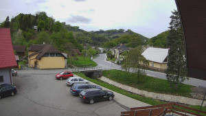 Obec Rusava - Kamera u Jubilejní ZŠ T. G. Masaryka a MŠ - 16.4.2024 v 13:00 Obec Rusava - Kamera u Jubilejní ZŠ T. G. Masaryka a MŠ - 16.4.2024 v 13:00