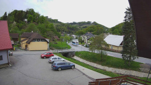 Obec Rusava - Kamera u Jubilejní ZŠ T. G. Masaryka a MŠ - 16.4.2024 v 16:00 Obec Rusava - Kamera u Jubilejní ZŠ T. G. Masaryka a MŠ - 16.4.2024 v 16:00