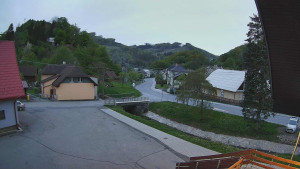 Obec Rusava - Kamera u Jubilejní ZŠ T. G. Masaryka a MŠ - 16.4.2024 v 20:00 Obec Rusava - Kamera u Jubilejní ZŠ T. G. Masaryka a MŠ - 16.4.2024 v 20:00