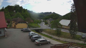 Obec Rusava - Kamera u Jubilejní ZŠ T. G. Masaryka a MŠ - 2.5.2025 v 17:00 Obec Rusava - Kamera u Jubilejní ZŠ T. G. Masaryka a MŠ - 2.5.2025 v 17:00