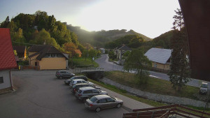 Obec Rusava - Kamera u Jubilejní ZŠ T. G. Masaryka a MŠ - 2.5.2025 v 19:00 Obec Rusava - Kamera u Jubilejní ZŠ T. G. Masaryka a MŠ - 2.5.2025 v 19:00