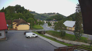 Obec Rusava - Kamera u Jubilejní ZŠ T. G. Masaryka a MŠ - 14.6.2025 v 05:00 Obec Rusava - Kamera u Jubilejní ZŠ T. G. Masaryka a MŠ - 14.6.2025 v 05:00