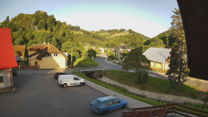 Obec Rusava - Kamera u Jubilejní ZŠ T. G. Masaryka a MŠ - 14.6.2025 v 06:00 Obec Rusava - Kamera u Jubilejní ZŠ T. G. Masaryka a MŠ - 14.6.2025 v 06:00