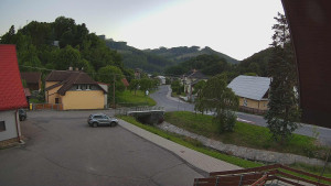 Obec Rusava - Kamera u Jubilejní ZŠ T. G. Masaryka a MŠ - 14.6.2025 v 21:00 Obec Rusava - Kamera u Jubilejní ZŠ T. G. Masaryka a MŠ - 14.6.2025 v 21:00