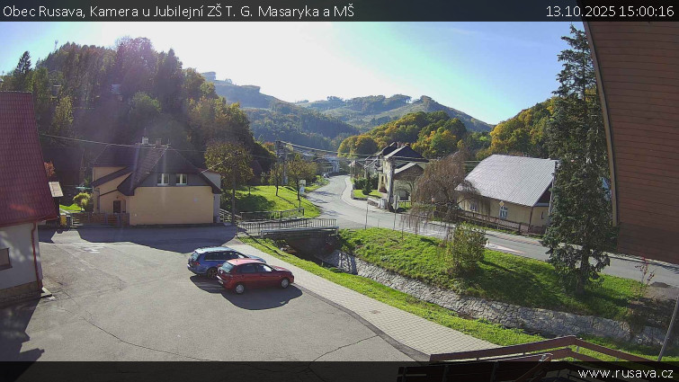 Obec Rusava - Kamera u Jubilejní ZŠ T. G. Masaryka a MŠ - 13.10.2025 v 15:00 Obec Rusava - Kamera u Jubilejní ZŠ T. G. Masaryka a MŠ - 13.10.2025 v 15:00
