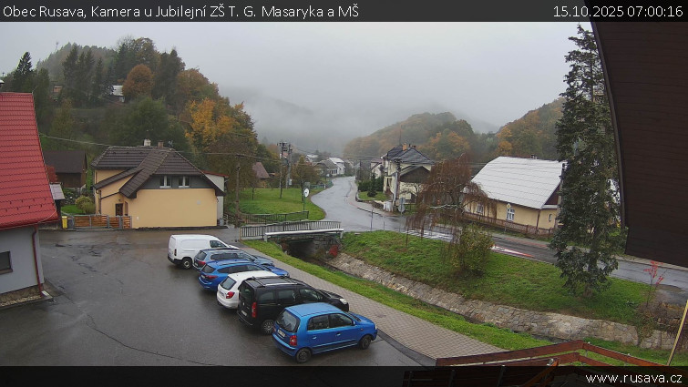 Obec Rusava - Kamera u Jubilejní ZŠ T. G. Masaryka a MŠ - 15.10.2025 v 07:00 Obec Rusava - Kamera u Jubilejní ZŠ T. G. Masaryka a MŠ - 15.10.2025 v 07:00