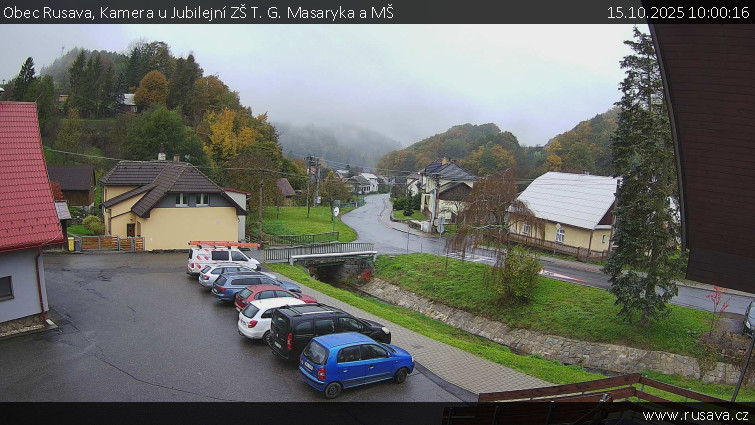 Obec Rusava - Kamera u Jubilejní ZŠ T. G. Masaryka a MŠ - 15.10.2025 v 10:00 Obec Rusava - Kamera u Jubilejní ZŠ T. G. Masaryka a MŠ - 15.10.2025 v 10:00