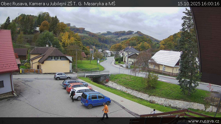 Obec Rusava - Kamera u Jubilejní ZŠ T. G. Masaryka a MŠ - 15.10.2025 v 16:00 Obec Rusava - Kamera u Jubilejní ZŠ T. G. Masaryka a MŠ - 15.10.2025 v 16:00