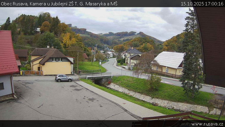 Obec Rusava - Kamera u Jubilejní ZŠ T. G. Masaryka a MŠ - 15.10.2025 v 17:00 Obec Rusava - Kamera u Jubilejní ZŠ T. G. Masaryka a MŠ - 15.10.2025 v 17:00