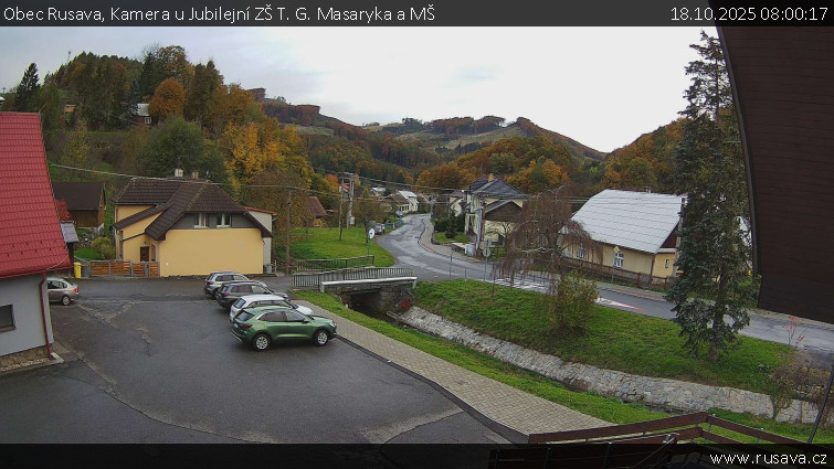 Obec Rusava - Kamera u Jubilejní ZŠ T. G. Masaryka a MŠ - 18.10.2025 v 08:00 Obec Rusava - Kamera u Jubilejní ZŠ T. G. Masaryka a MŠ - 18.10.2025 v 08:00