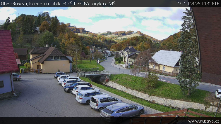 Obec Rusava - Kamera u Jubilejní ZŠ T. G. Masaryka a MŠ - 19.10.2025 v 11:00 Obec Rusava - Kamera u Jubilejní ZŠ T. G. Masaryka a MŠ - 19.10.2025 v 11:00