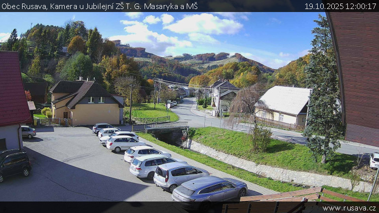Obec Rusava - Kamera u Jubilejní ZŠ T. G. Masaryka a MŠ - 19.10.2025 v 12:00 Obec Rusava - Kamera u Jubilejní ZŠ T. G. Masaryka a MŠ - 19.10.2025 v 12:00