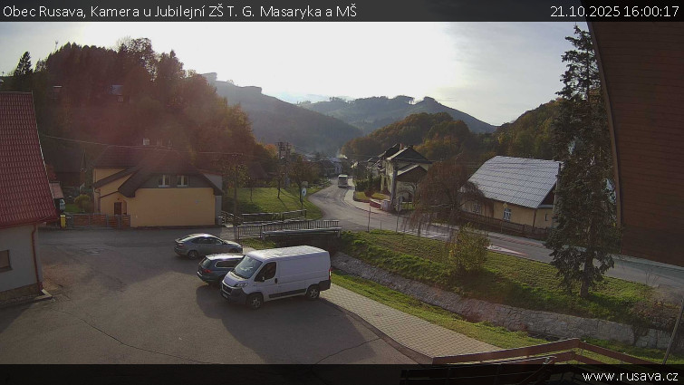 Obec Rusava - Kamera u Jubilejní ZŠ T. G. Masaryka a MŠ - 21.10.2025 v 16:00 Obec Rusava - Kamera u Jubilejní ZŠ T. G. Masaryka a MŠ - 21.10.2025 v 16:00