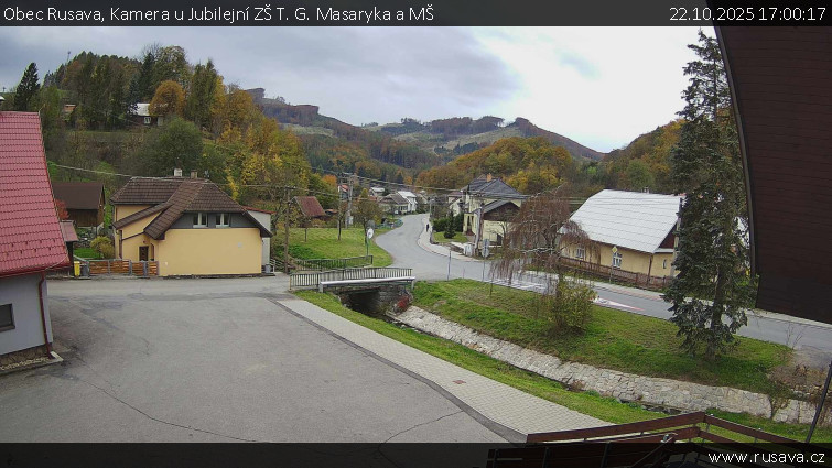 Obec Rusava - Kamera u Jubilejní ZŠ T. G. Masaryka a MŠ - 22.10.2025 v 17:00 Obec Rusava - Kamera u Jubilejní ZŠ T. G. Masaryka a MŠ - 22.10.2025 v 17:00
