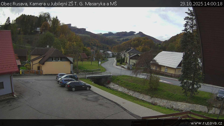 Obec Rusava - Kamera u Jubilejní ZŠ T. G. Masaryka a MŠ - 23.10.2025 v 14:00 Obec Rusava - Kamera u Jubilejní ZŠ T. G. Masaryka a MŠ - 23.10.2025 v 14:00