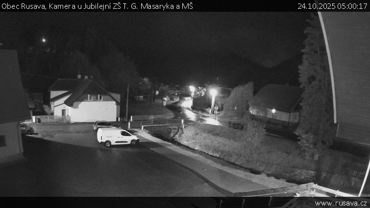 Obec Rusava - Kamera u Jubilejní ZŠ T. G. Masaryka a MŠ - 24.10.2025 v 05:00 Obec Rusava - Kamera u Jubilejní ZŠ T. G. Masaryka a MŠ - 24.10.2025 v 05:00