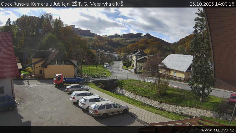 Obec Rusava - Kamera u Jubilejní ZŠ T. G. Masaryka a MŠ - 25.10.2025 v 14:00 Obec Rusava - Kamera u Jubilejní ZŠ T. G. Masaryka a MŠ - 25.10.2025 v 14:00