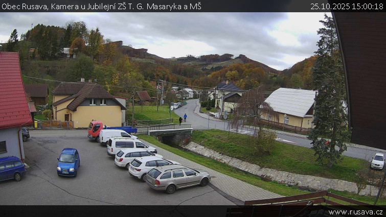 Obec Rusava - Kamera u Jubilejní ZŠ T. G. Masaryka a MŠ - 25.10.2025 v 15:00 Obec Rusava - Kamera u Jubilejní ZŠ T. G. Masaryka a MŠ - 25.10.2025 v 15:00