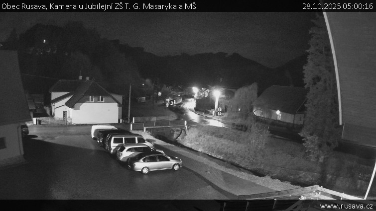 Obec Rusava - Kamera u Jubilejní ZŠ T. G. Masaryka a MŠ - 28.10.2025 v 05:00 Obec Rusava - Kamera u Jubilejní ZŠ T. G. Masaryka a MŠ - 28.10.2025 v 05:00