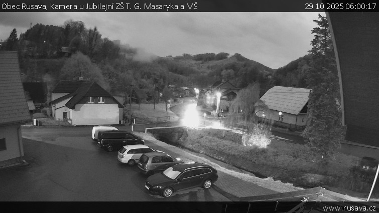Obec Rusava - Kamera u Jubilejní ZŠ T. G. Masaryka a MŠ - 29.10.2025 v 06:00 Obec Rusava - Kamera u Jubilejní ZŠ T. G. Masaryka a MŠ - 29.10.2025 v 06:00