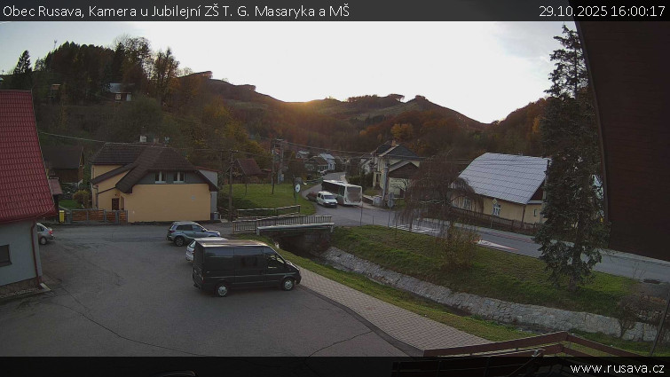 Obec Rusava - Kamera u Jubilejní ZŠ T. G. Masaryka a MŠ - 29.10.2025 v 16:00 Obec Rusava - Kamera u Jubilejní ZŠ T. G. Masaryka a MŠ - 29.10.2025 v 16:00