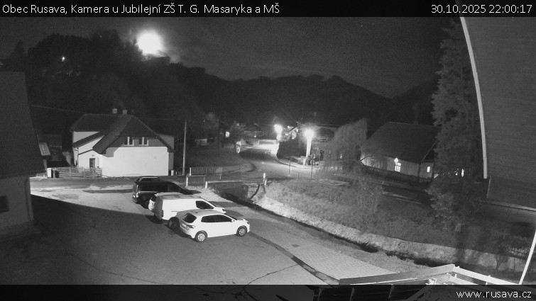 Obec Rusava - Kamera u Jubilejní ZŠ T. G. Masaryka a MŠ - 30.10.2025 v 22:00 Obec Rusava - Kamera u Jubilejní ZŠ T. G. Masaryka a MŠ - 30.10.2025 v 22:00