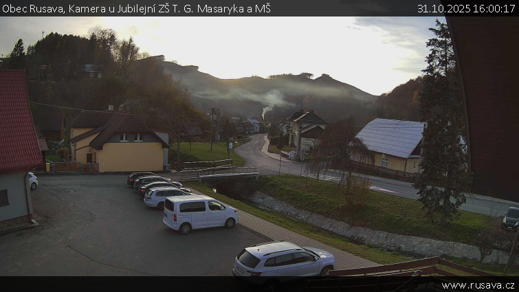 Obec Rusava - Kamera u Jubilejní ZŠ T. G. Masaryka a MŠ - 31.10.2025 v 16:00 Obec Rusava - Kamera u Jubilejní ZŠ T. G. Masaryka a MŠ - 31.10.2025 v 16:00